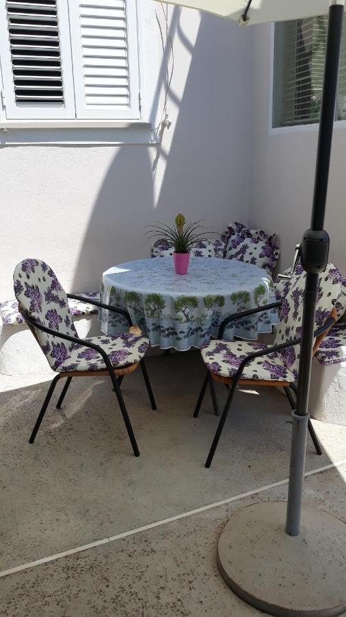 Mini Apartment Petra - Rooms Purple & Green With Kitchen And Garden Dubrovnik Exterior photo