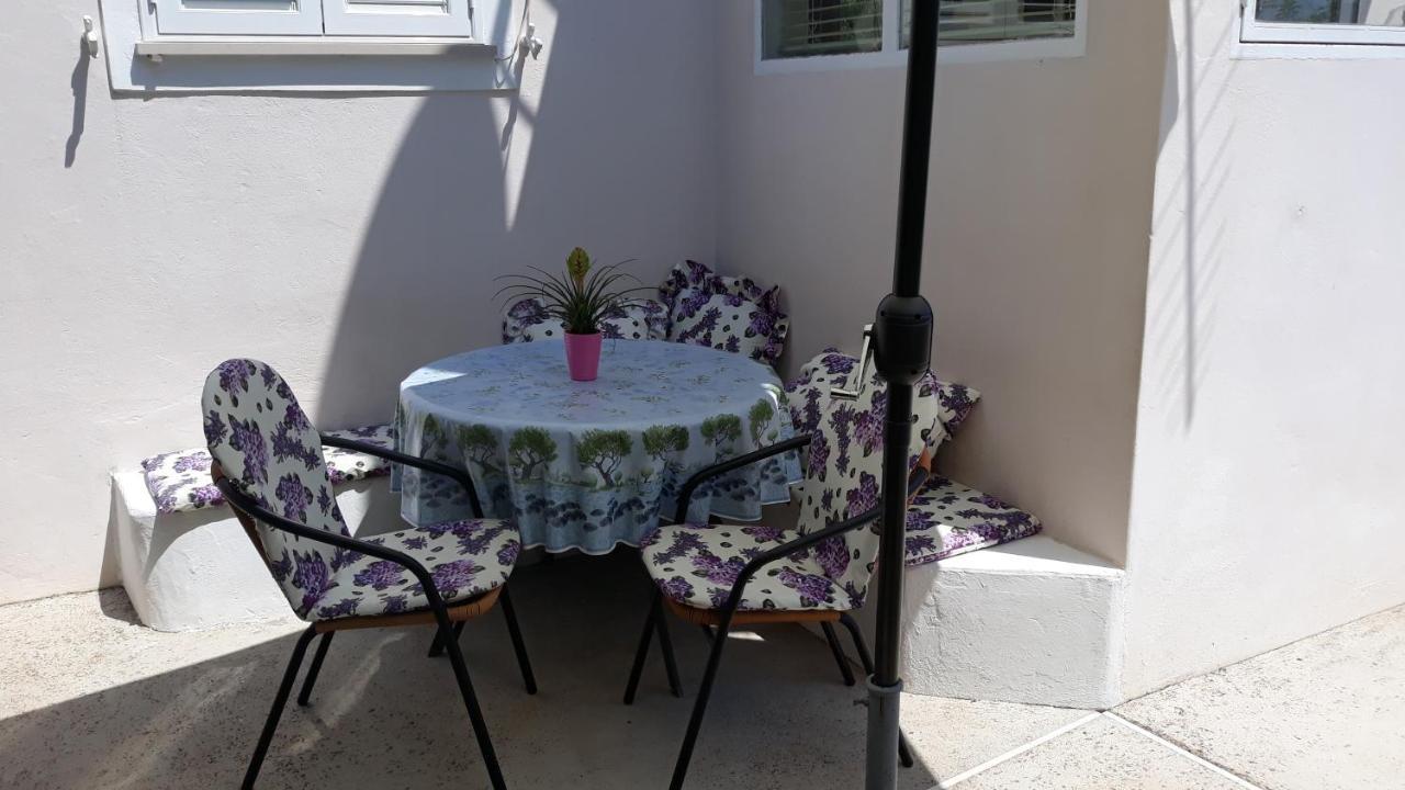 Mini Apartment Petra - Rooms Purple & Green With Kitchen And Garden Dubrovnik Exterior photo